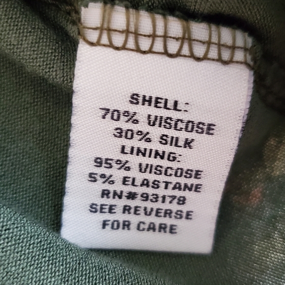 Belle France made in Italy Silk Blouse with unique pattern, M - Picture 8 of 8